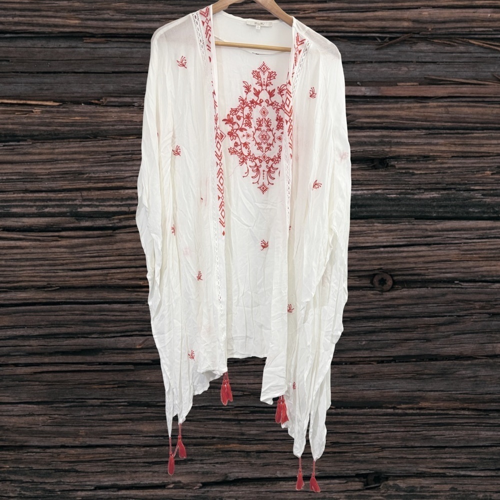 Miss Me White and Red Embroidered Poncho